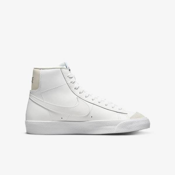 Buty Do Koszykówki Dziecięce Nike Blazer Mid 77 Older Białe Głęboka Brązowe Białe | NK089HBF