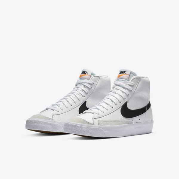 Buty Do Koszykówki Dziecięce Nike Blazer Mid 77 Older Białe Pomarańczowe Czarne | NK750EPR