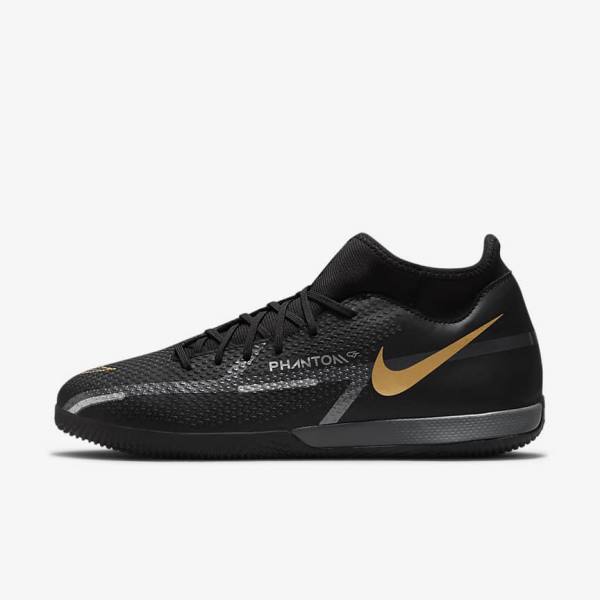 Buty Piłkarskie Damskie Nike Phantom GT2 Academy Dynamic Fit IC Indoor Court Czarne Metal Złote Ciemny Szare Metal Ciemny Szare | NK318URP