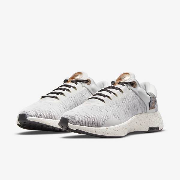 Buty do Biegania Damskie Nike Renew Serenity Run Premium Szosowe Czarne Ciemny Szare Białe | NK304QZB