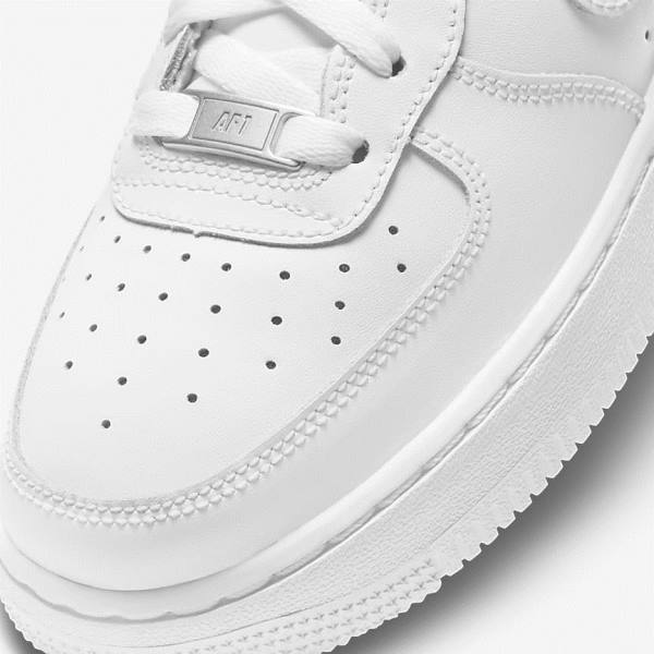 Trampki Dziecięce Nike Air Force 1 LE Older Białe | NK374BDF