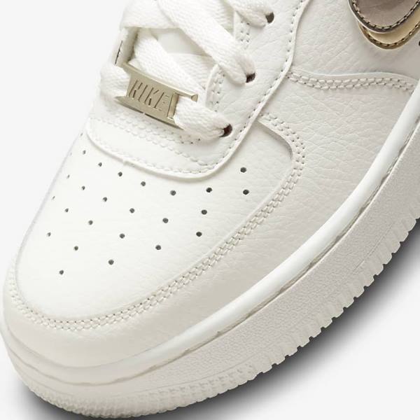 Trampki Dziecięce Nike Air Force 1 LV8 Older Białe Różowe Metal Niebieskie Szare | NK853SVN