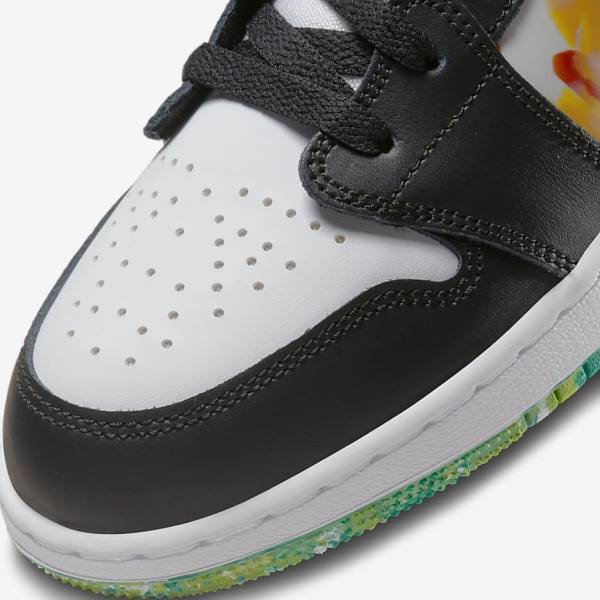 Trampki Dziecięce Nike Air Jordan 1 Low SE Older Czarne Pomarańczowe Białe | NK425VKS