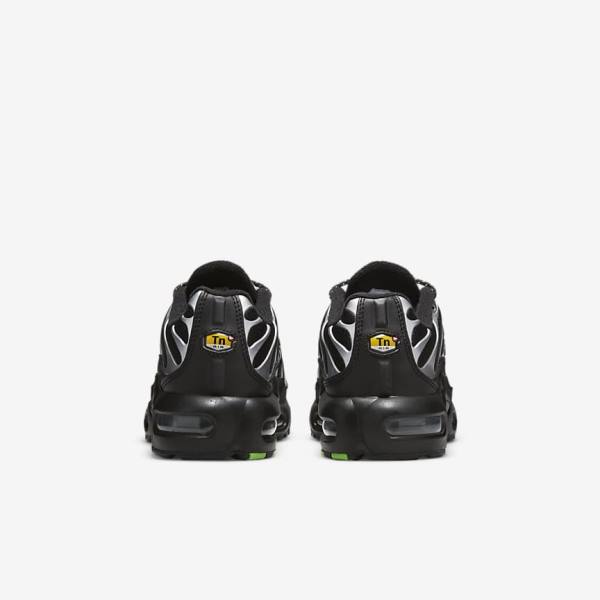 Trampki Dziecięce Nike Air Max Plus Older Czarne Zielone Metal Srebrne Czarne | NK345CLI