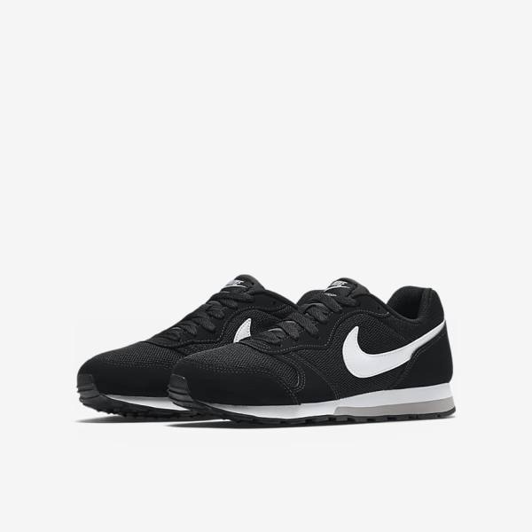 Trampki Dziecięce Nike MD Runner 2 Older Czarne Szare Białe | NK096FGM