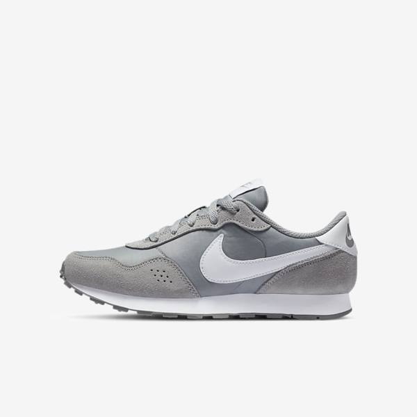 Trampki Dziecięce Nike MD Valiant Older Szare Białe | NK698ICO